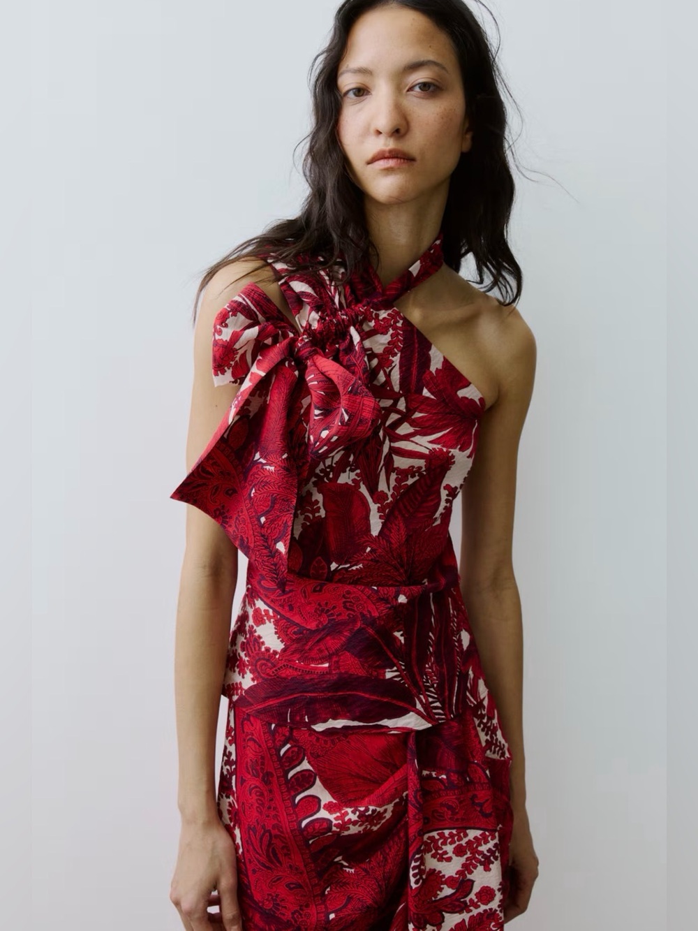 NWT H&M STRAP-DETAIL ONE-SHOULDER TOP IN Red/paisley